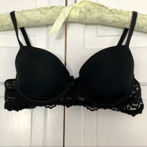 Black Lace Bra with pretty bow 34B